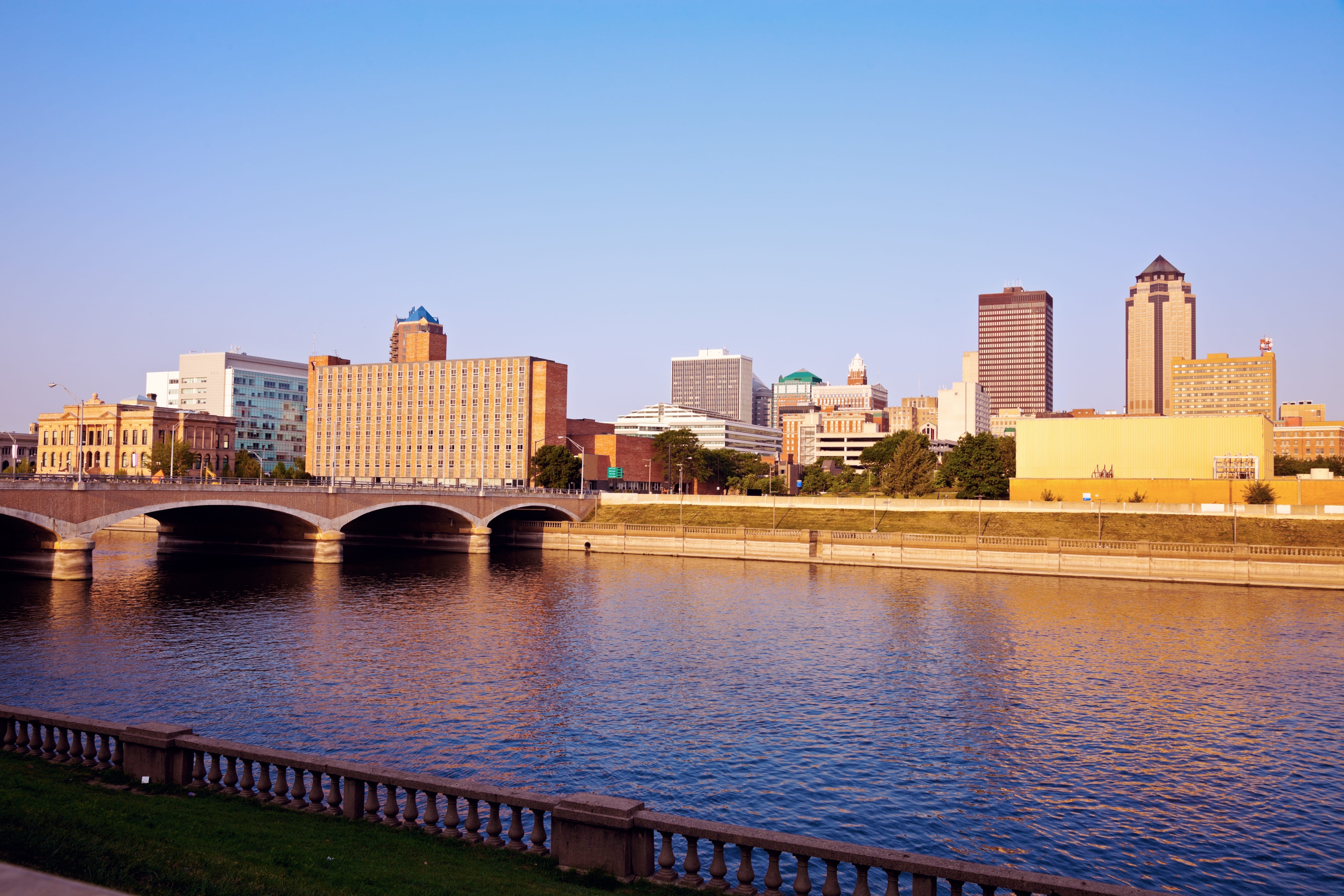 Des Moines